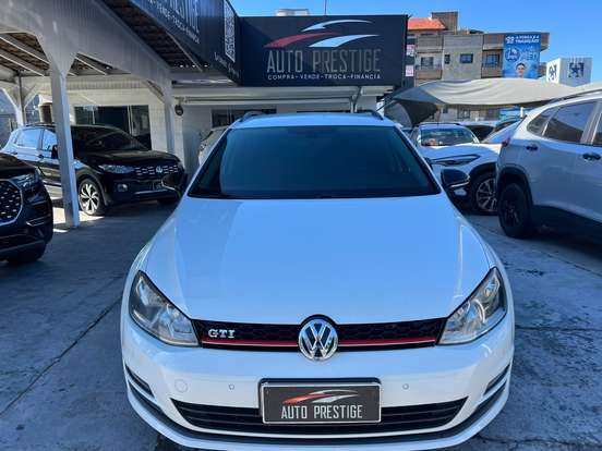 VOLKSWAGEN-GOLF-2017