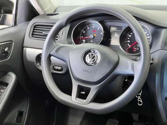 VOLKSWAGEN-JETTA-1.4 16V TSI TRENDLINE GASOLINA 4P MANUAL VOLKSWAGEN-JETTA-2016