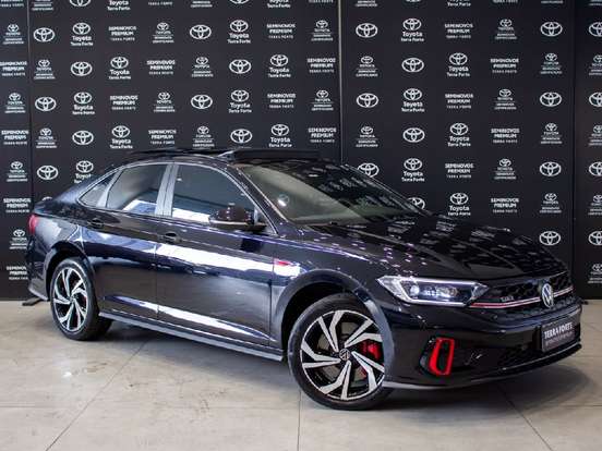 VOLKSWAGEN-JETTA-2024