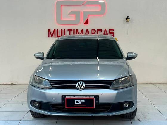 VOLKSWAGEN JETTA 2.0 COMFORTLINE FLEX 4P TIPTRONIC
