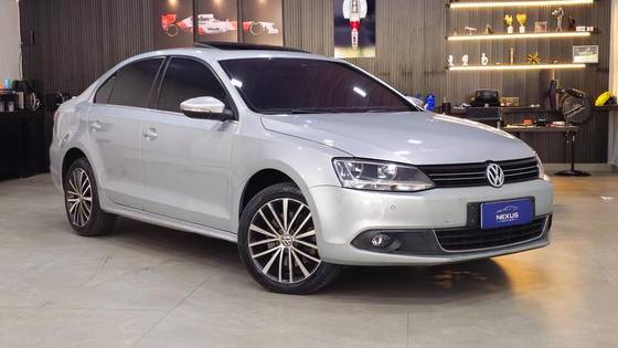 VOLKSWAGEN JETTA 2.0 TSI HIGHLINE 200CV GASOLINA 4P TIPTRONIC