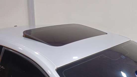 VOLKSWAGEN-JETTA-2011