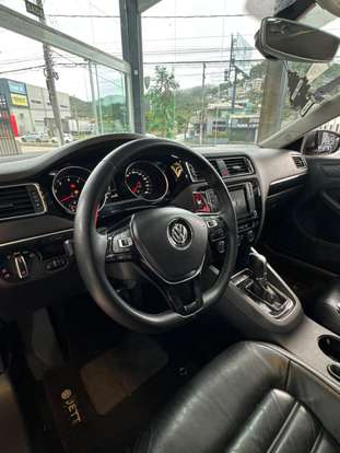 VOLKSWAGEN-JETTA-2017