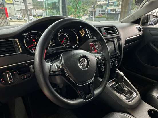 VOLKSWAGEN-JETTA-2.0 TSI HIGHLINE 211CV GASOLINA 4P TIPTRONIC VOLKSWAGEN-JETTA-2017