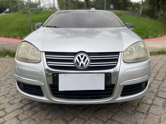 VOLKSWAGEN-JETTA-2008