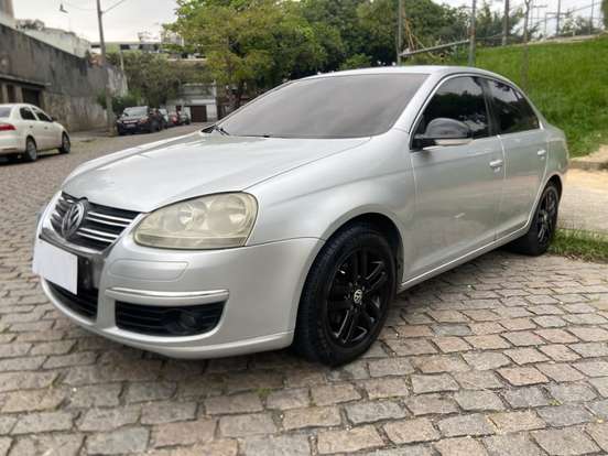 VOLKSWAGEN-JETTA-2.5 I 20V 170CV GASOLINA 4P TIPTRONIC VOLKSWAGEN-JETTA-2008
