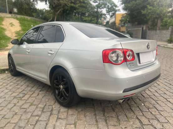 VOLKSWAGEN-JETTA-2008
