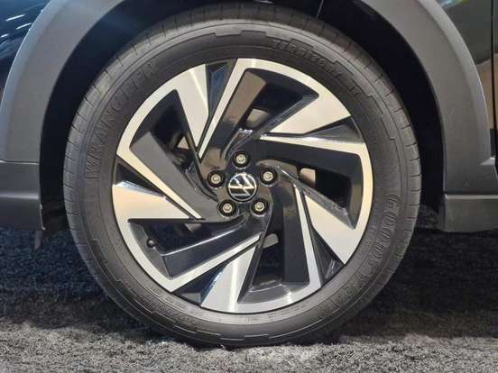 VOLKSWAGEN-NIVUS-1.0 200 TSI TOTAL FLEX HIGHLINE AUTOMÁTICO VOLKSWAGEN-NIVUS-2025