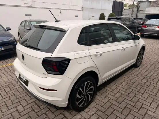 VOLKSWAGEN-POLO-2025