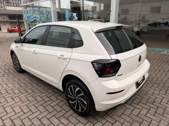 VOLKSWAGEN-POLO-2025