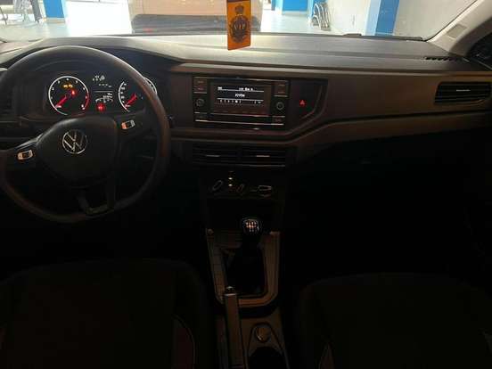 VOLKSWAGEN-POLO-2024