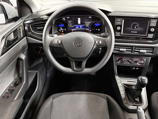 VOLKSWAGEN-POLO-2023