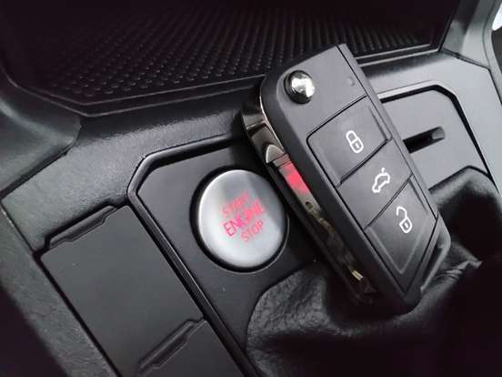 VOLKSWAGEN-POLO-2026