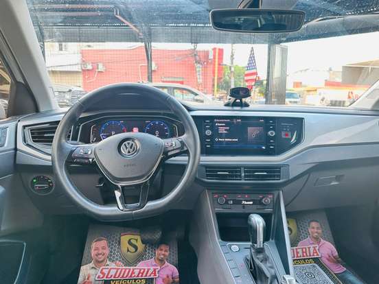 VOLKSWAGEN-POLO-2020