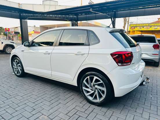 VOLKSWAGEN-POLO-2020