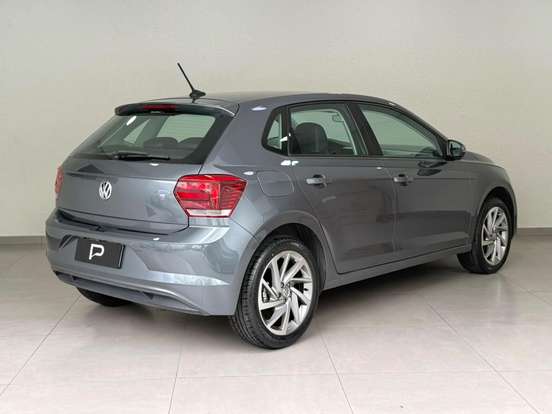 VOLKSWAGEN-POLO-2018