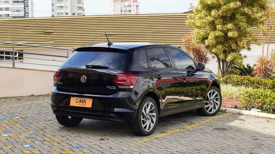 VOLKSWAGEN-POLO-2019