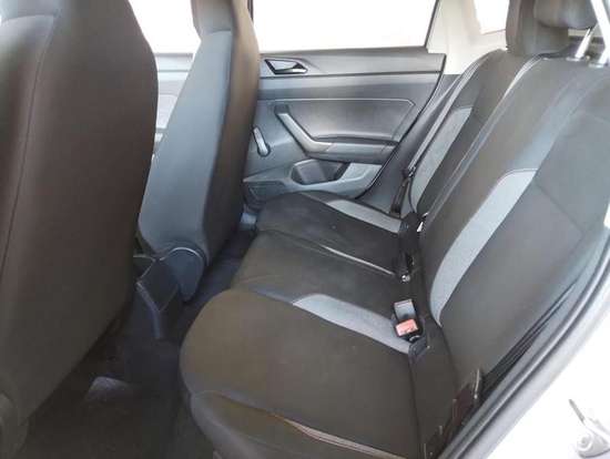 VOLKSWAGEN-POLO-2024
