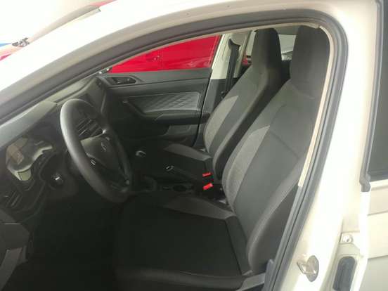 VOLKSWAGEN-POLO-2024