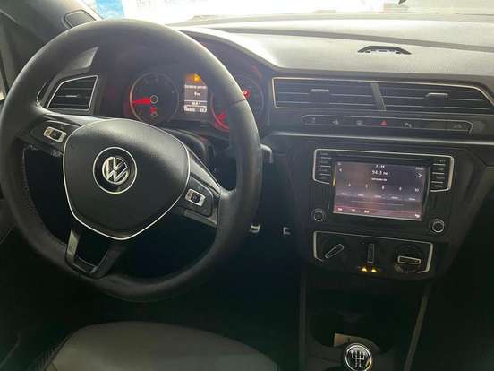 VOLKSWAGEN-SAVEIRO-2017