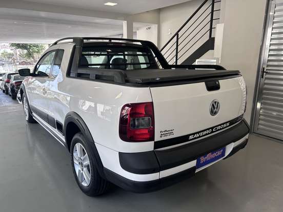 VOLKSWAGEN-SAVEIRO-2011