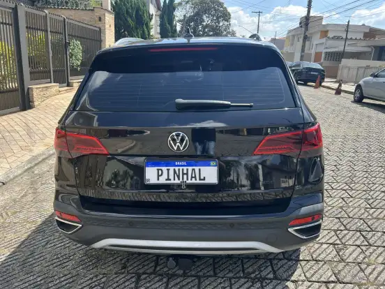 VOLKSWAGEN-TAOS-2022