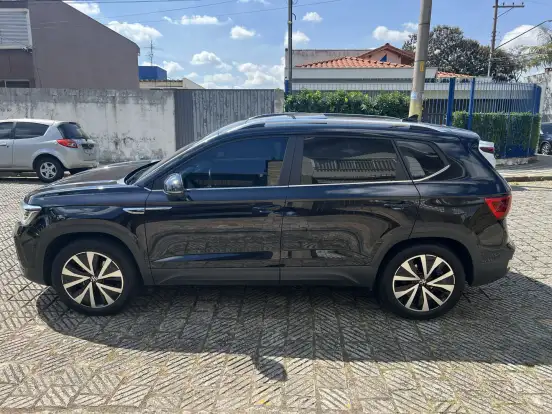 VOLKSWAGEN-TAOS-2022