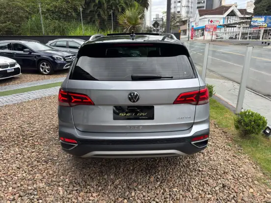 VOLKSWAGEN-TAOS-2023