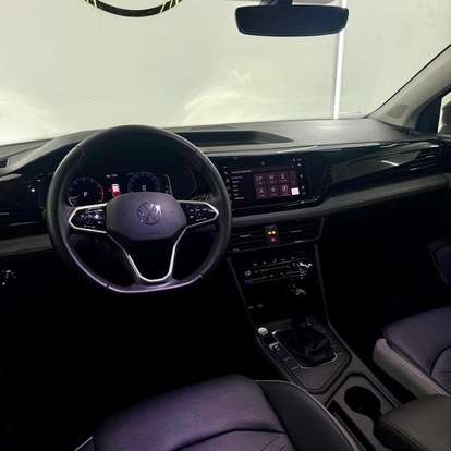 VOLKSWAGEN-TAOS-2023