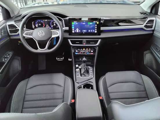 VOLKSWAGEN-TAOS-2026