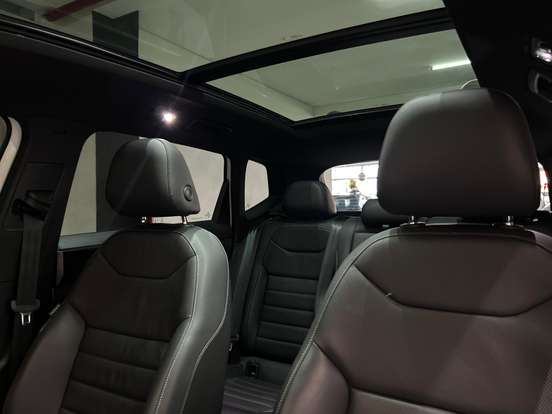 VOLKSWAGEN-TAOS-2023