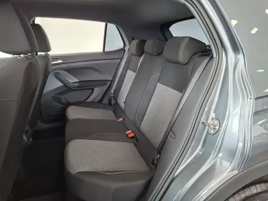 VOLKSWAGEN-T-CROSS-2024