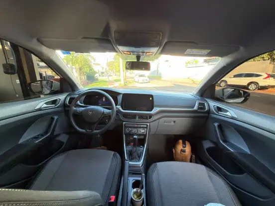 VOLKSWAGEN-T-CROSS-2025