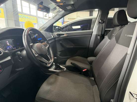 VOLKSWAGEN-T-CROSS-2024