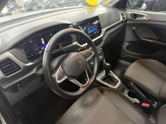 VOLKSWAGEN-T-CROSS-2024