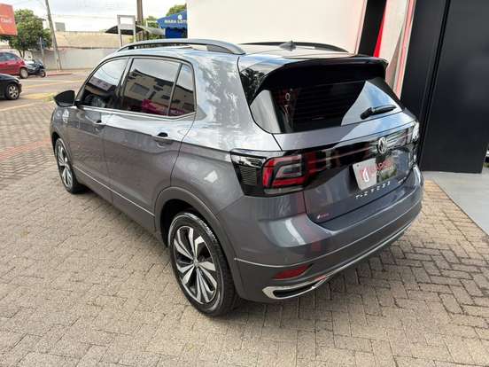 VOLKSWAGEN-T-CROSS-2020