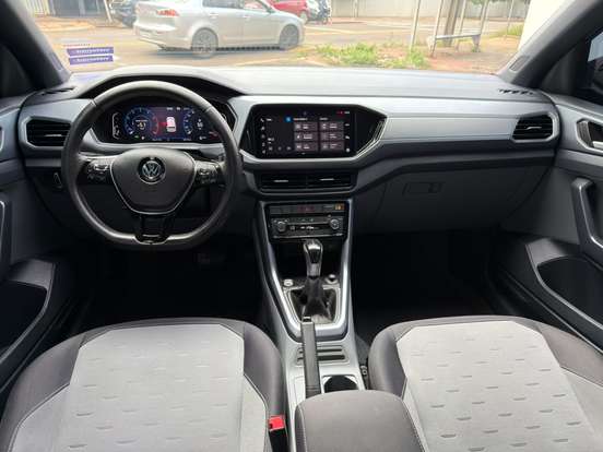 VOLKSWAGEN-T-CROSS-1.0 200 TSI TOTAL FLEX COMFORTLINE AUTOMÁTICO VOLKSWAGEN-T-CROSS-2020