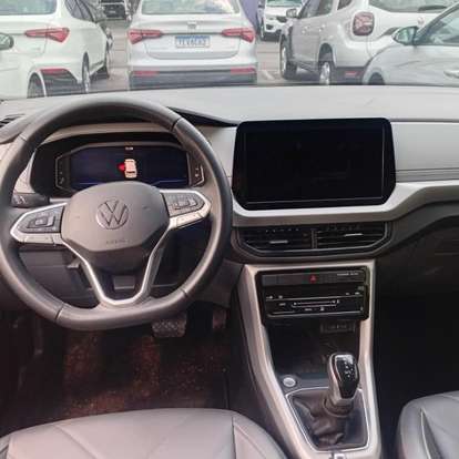 VOLKSWAGEN-T-CROSS-2025