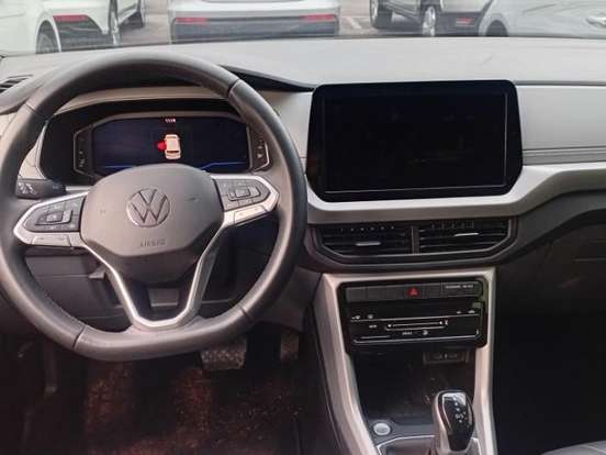 VOLKSWAGEN-T-CROSS-1.0 200 TSI TOTAL FLEX COMFORTLINE AUTOMÁTICO VOLKSWAGEN-T-CROSS-2025