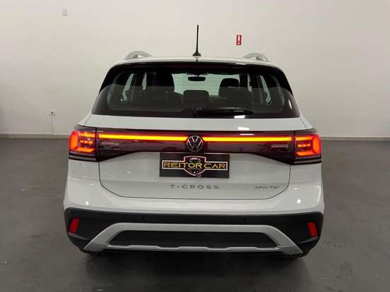 VOLKSWAGEN-T-CROSS-2024