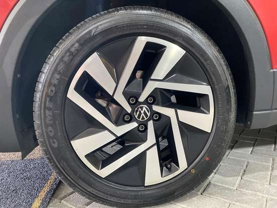 VOLKSWAGEN-T-CROSS-2024