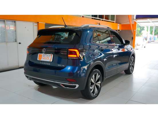 VOLKSWAGEN-T-CROSS-2022
