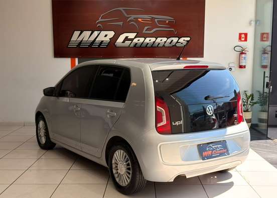 VOLKSWAGEN-UP-2015