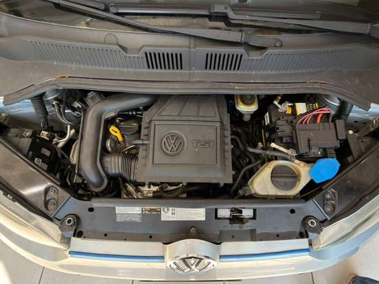 VOLKSWAGEN-UP-1.0 TSI MOVE UP 12V FLEX 4P MANUAL VOLKSWAGEN-UP-2015