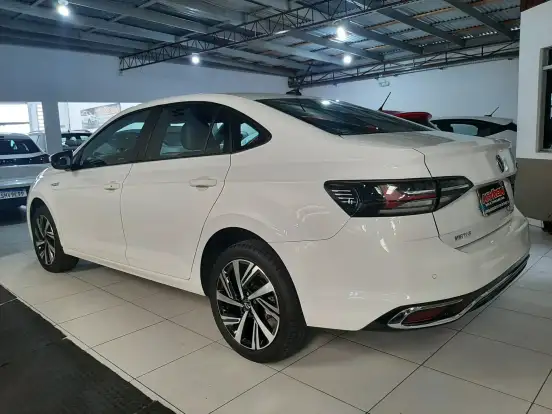 VOLKSWAGEN-VIRTUS-2024