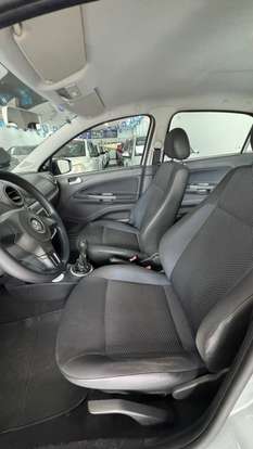 VOLKSWAGEN-VOYAGE-1.0 MI TRENDLINE 8V FLEX 4P MANUAL VOLKSWAGEN-VOYAGE-2015