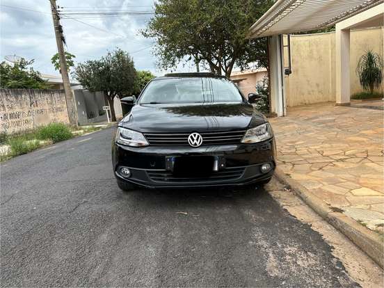 VOLKSWAGEN-JETTA-2.0 COMFORTLINE FLEX 4P TIPTRONIC VOLKSWAGEN-JETTA-2014