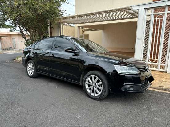 VOLKSWAGEN-JETTA-2.0 COMFORTLINE FLEX 4P TIPTRONIC VOLKSWAGEN-JETTA-2014
