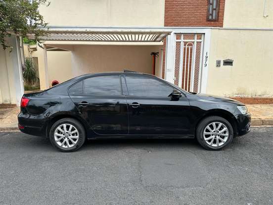 VOLKSWAGEN-JETTA-2.0 COMFORTLINE FLEX 4P TIPTRONIC VOLKSWAGEN-JETTA-2014