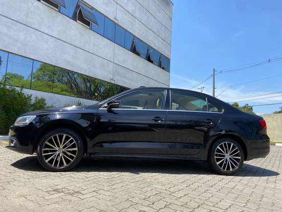 VOLKSWAGEN-JETTA-2.0 TSI HIGHLINE 211CV GASOLINA 4P TIPTRONIC VOLKSWAGEN-JETTA-2014